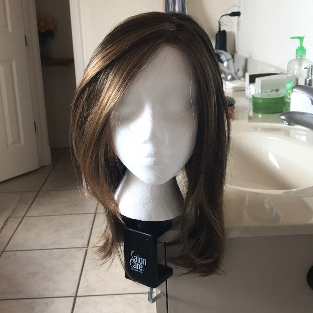 Jon Renau “Top Style 12” hair topper